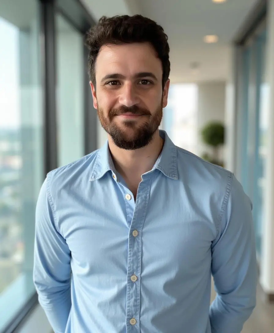 Portrait of Dan Eyre, Chief Revenue Officer